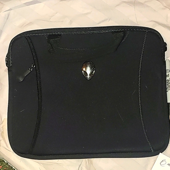 Alienware Mobile Edge Orion M 14X neoprene sleeve, EUC. 2 for $20 - Picture 4 of 8